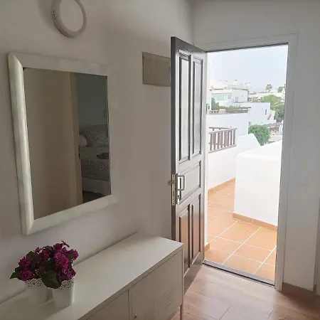 Apto. Vacacional “el Balcon De 4 Lunas” * Costa Teguise
